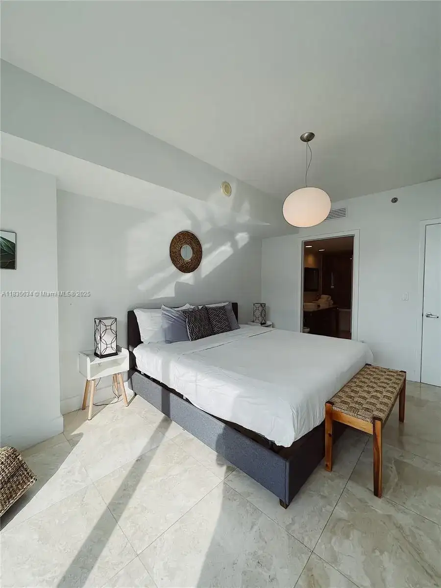 485 Brickell Ave # 3606, Miami FL 33131 photo 5