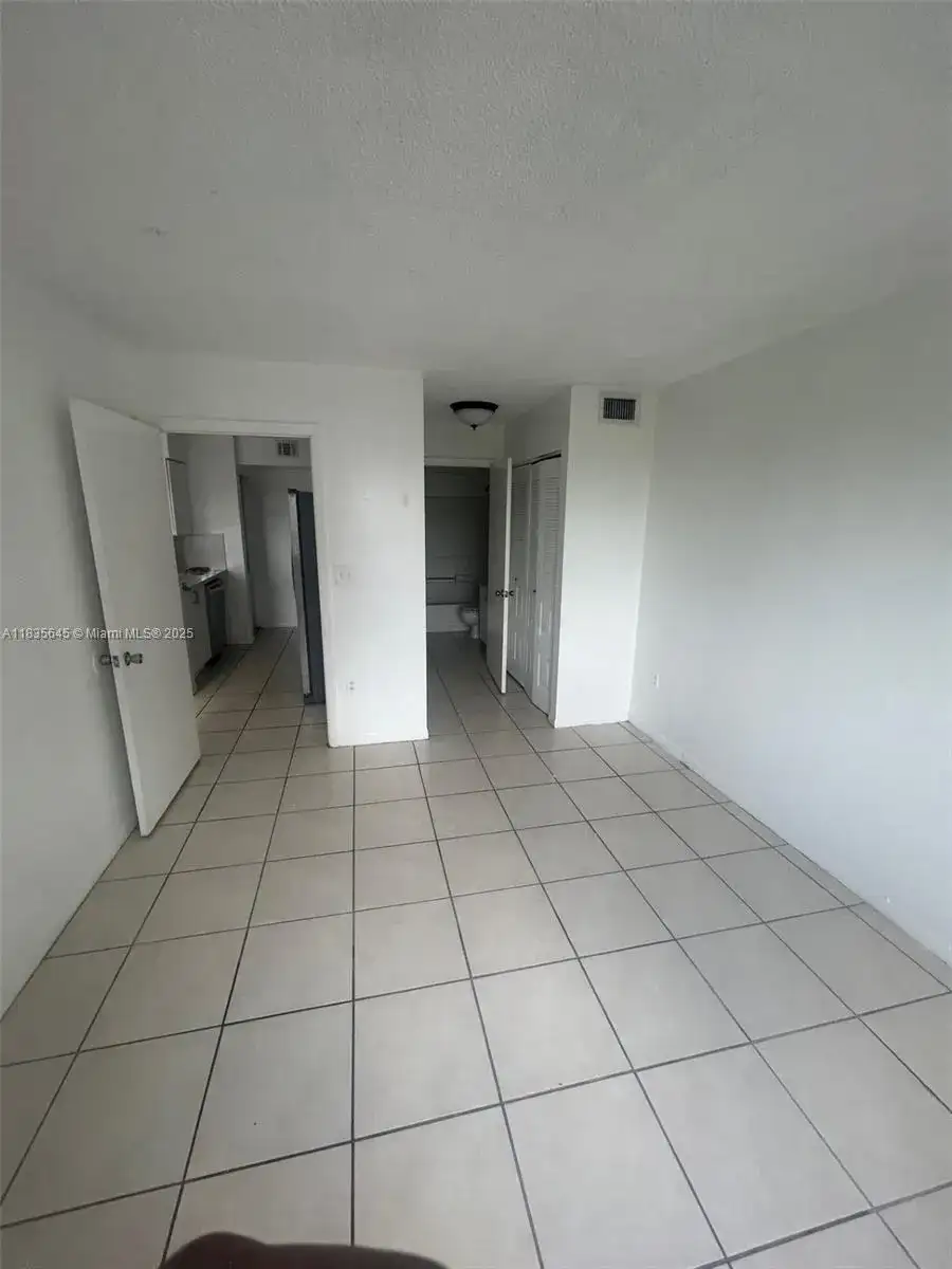 15231 SW 80th St # 503, Miami FL 33193 photo 4