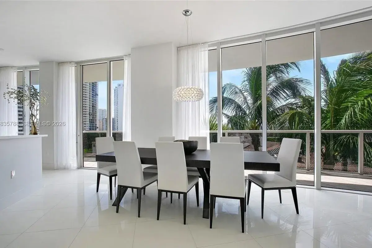 4100 Island Blvd # 701, Aventura FL 33160