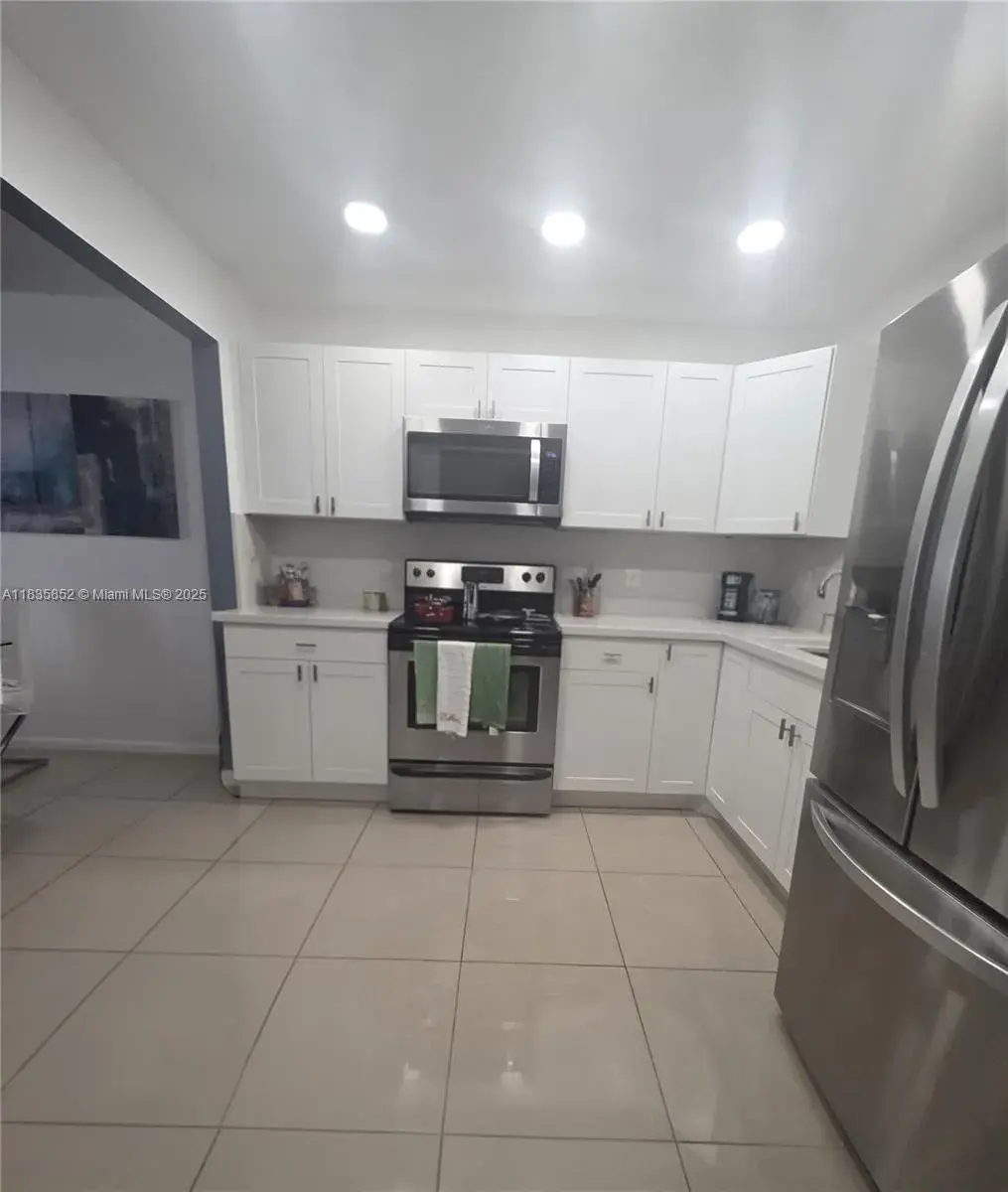 9800 Sunrise Lakes Blvd # 309, Sunrise FL 33322