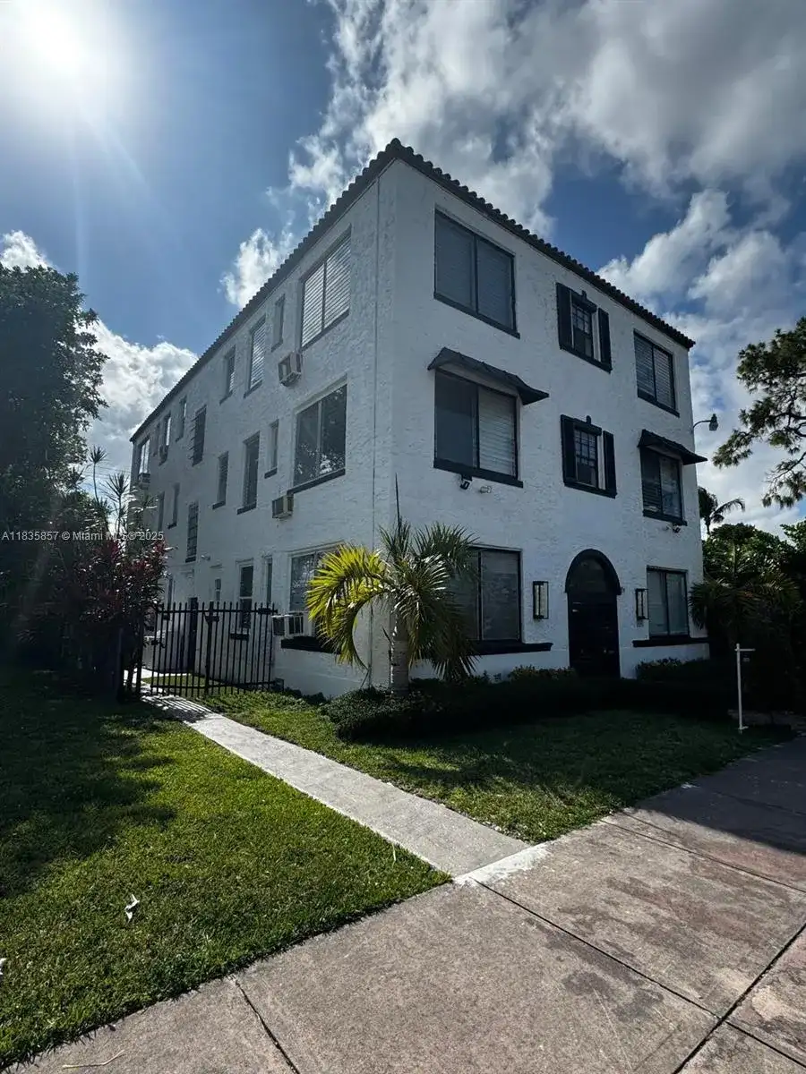 444 Ponce De Leon Blvd, Coral Gables FL 33134 photo 2