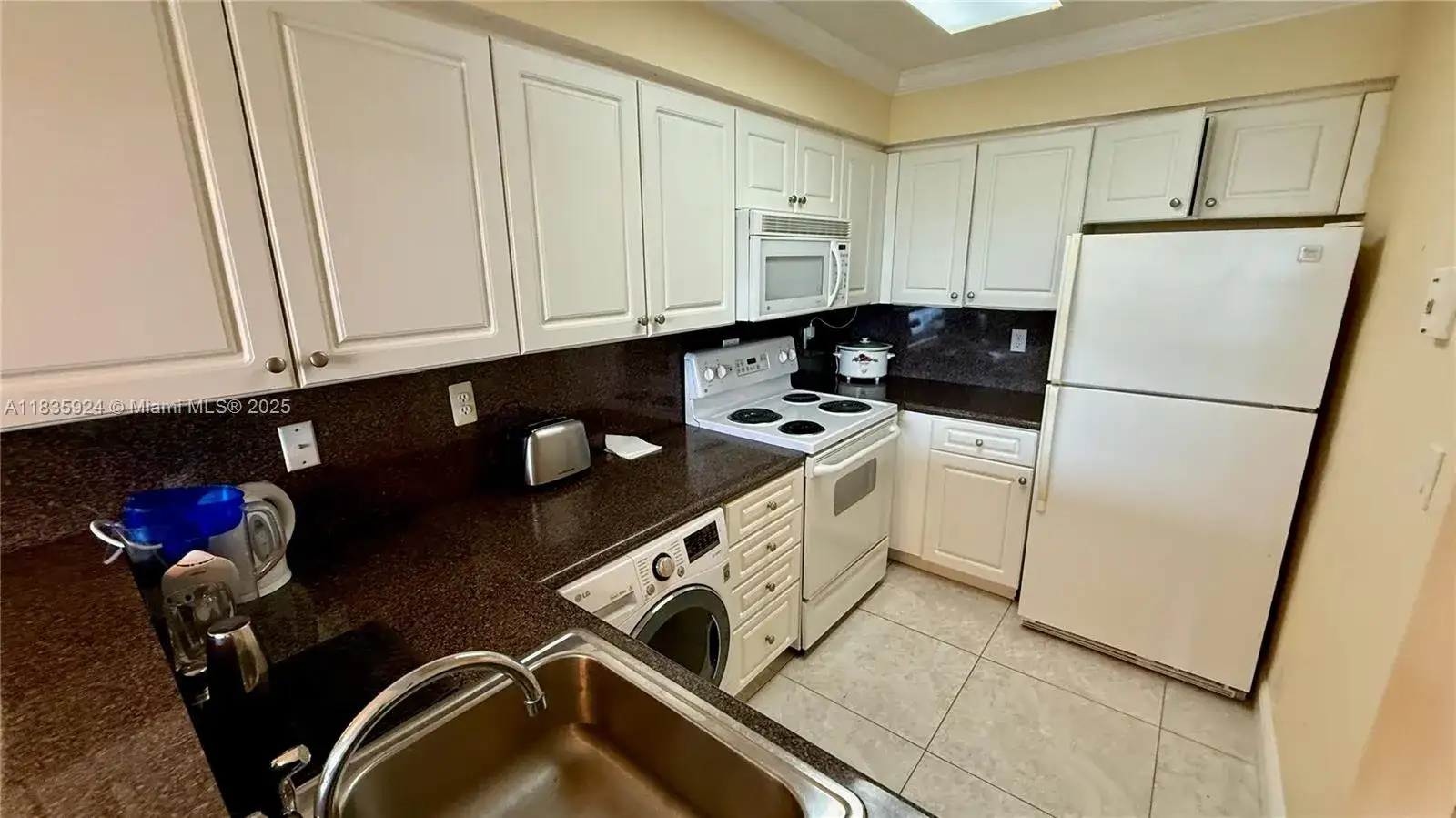 2501 S Ocean Dr # 427, Hollywood FL 33019 photo 2