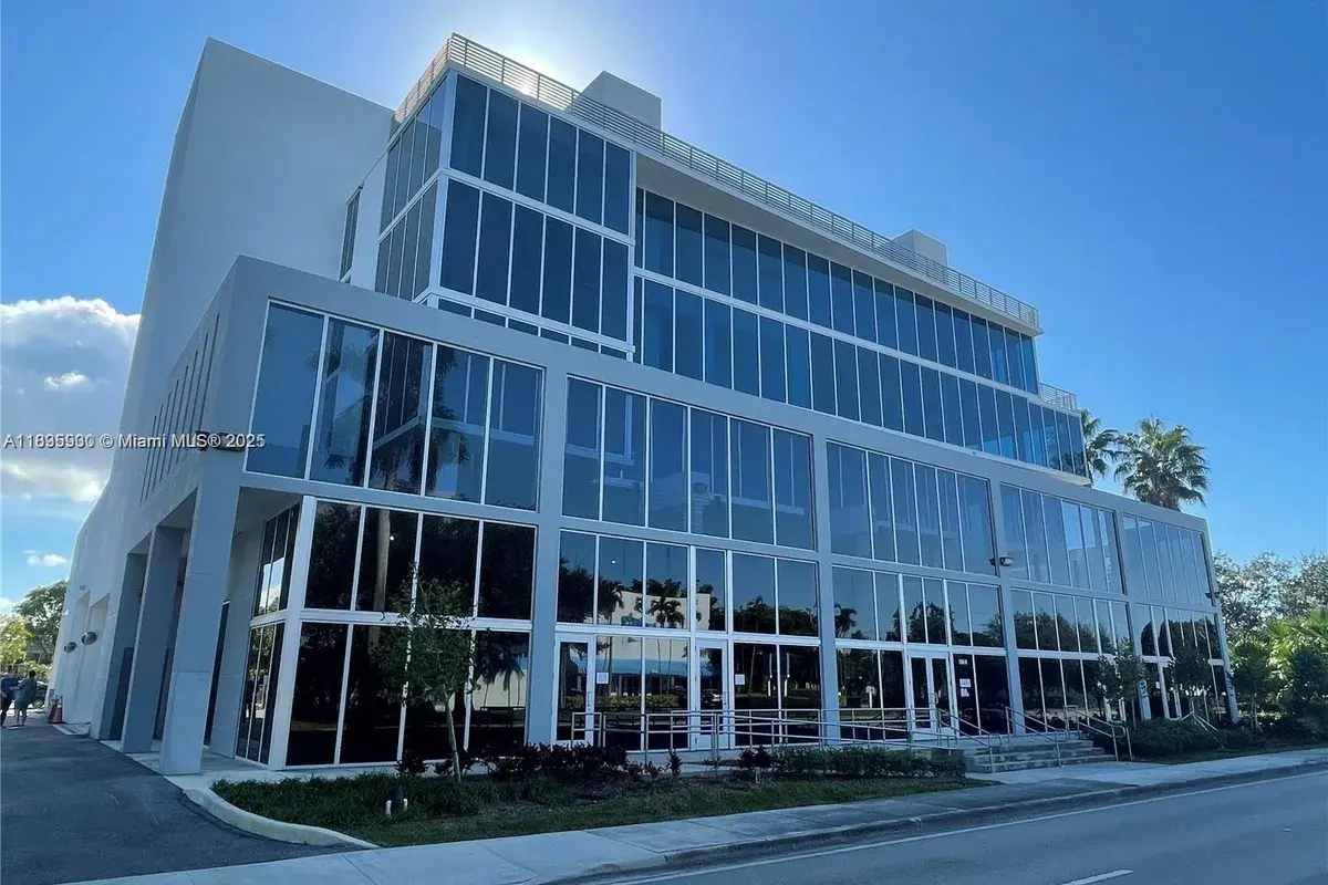 10450 NW 33rd St # 102, Doral FL 33172