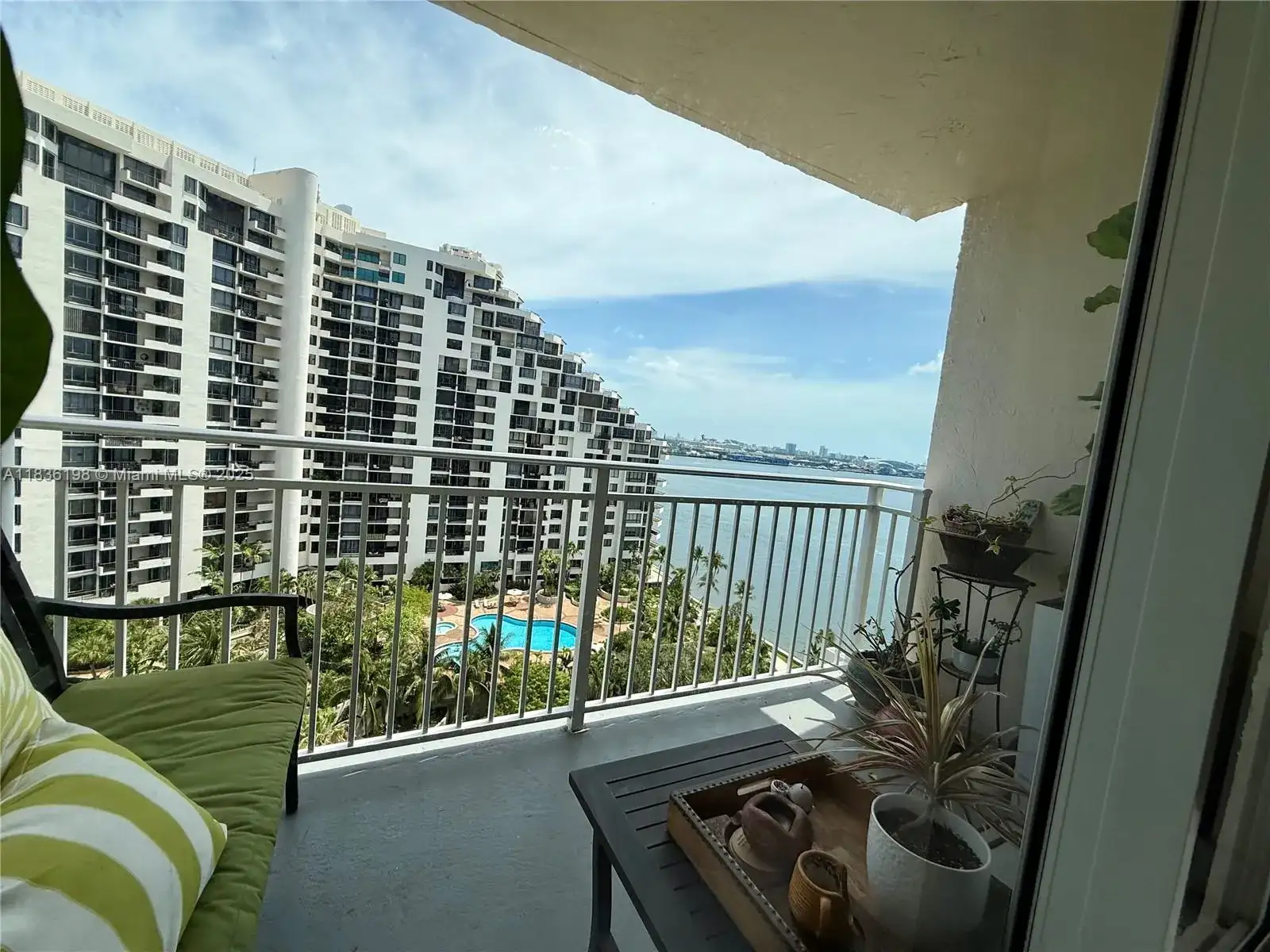 770 Claughton Island Dr # 1503, Miami FL 33131 photo 2