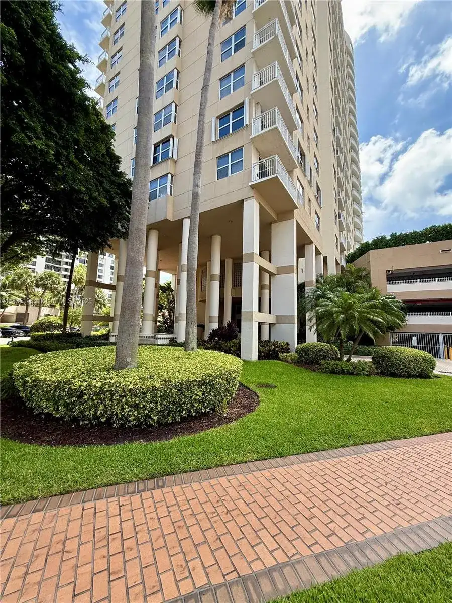 770 Claughton Island Dr # 1503, Miami FL 33131 photo 4