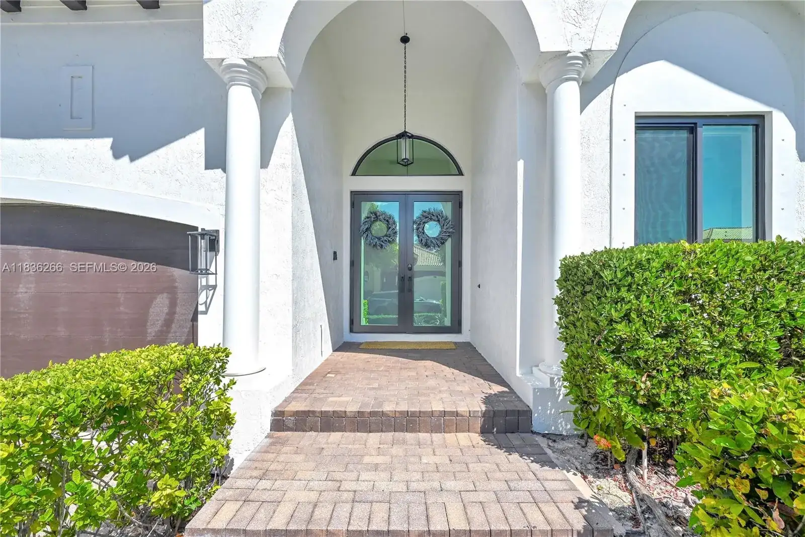 7565 SW 190th St, Cutler Bay FL 33157 photo 2