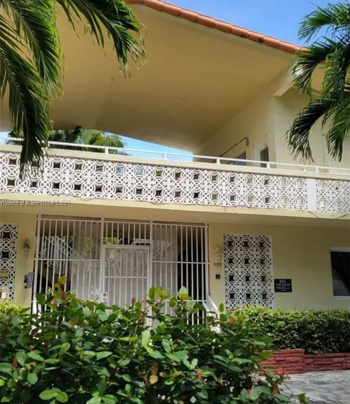 655 Meridian Ave # 2, Miami Beach FL 33139