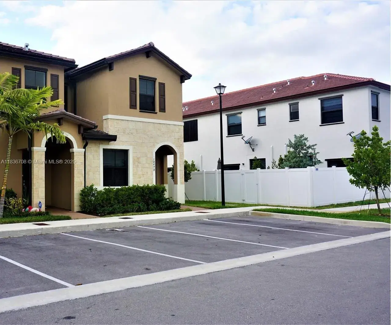 10498 W 33rd Way, Hialeah FL 33018
