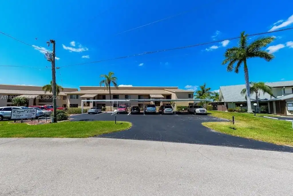 3708 SE 12th Ave # 104, Cape Coral FL 33904