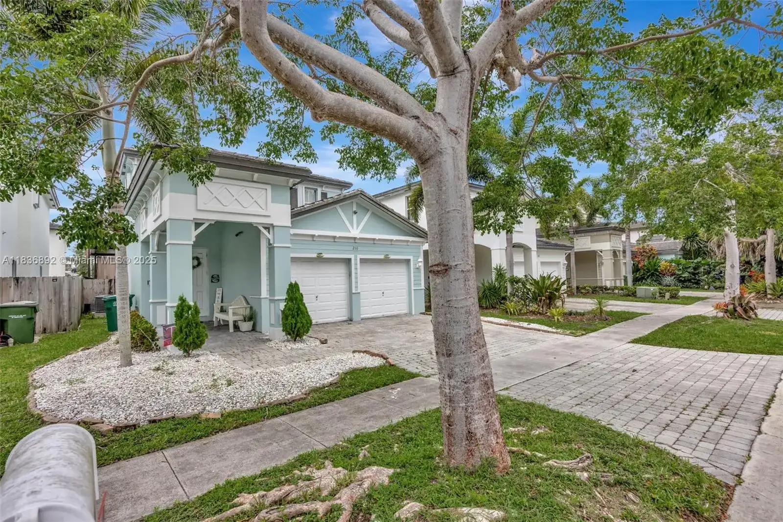 216 NE 36th Ter, Homestead FL 33033 photo 2