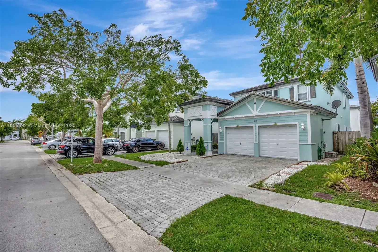 216 NE 36th Ter, Homestead FL 33033 photo 3