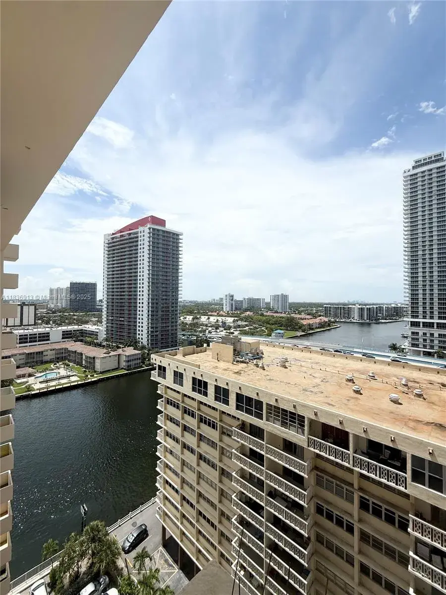1833 S OCEAN DR # 1707, Hallandale Beach FL 33009