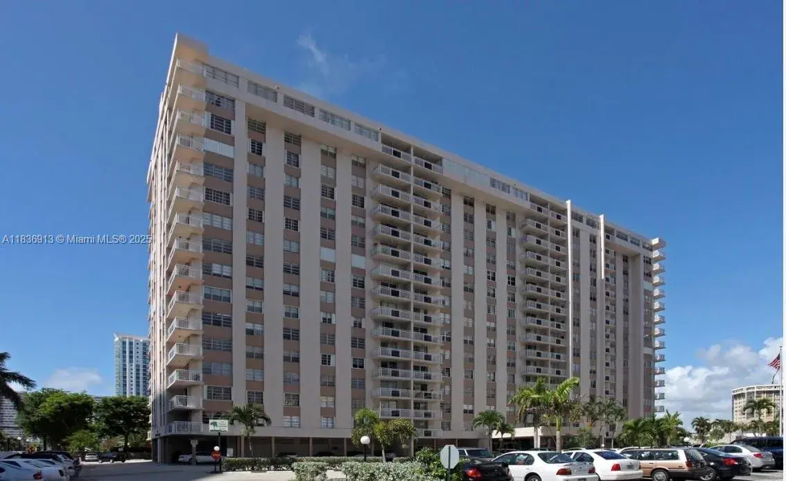 1833 S OCEAN DR # 1707, Hallandale Beach FL 33009