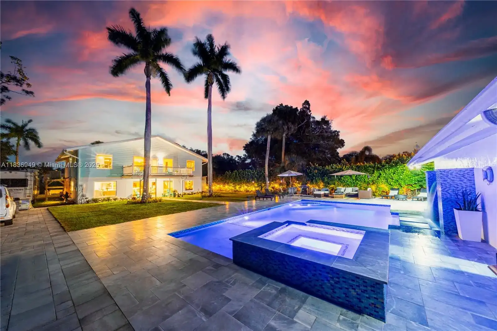 27237 Rio Vista Circle, Bonita Springs FL 34135