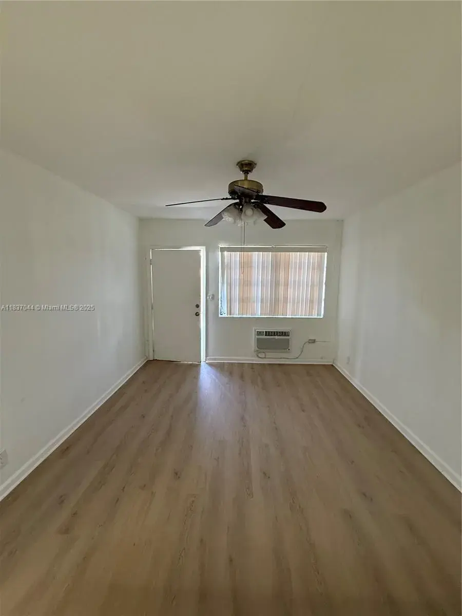 1845 Pembroke Rd # 11, Hollywood FL 33020