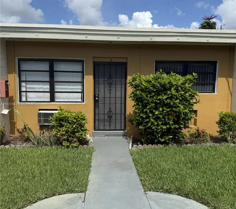 1845 Pembroke Rd # 11, Hollywood FL 33020