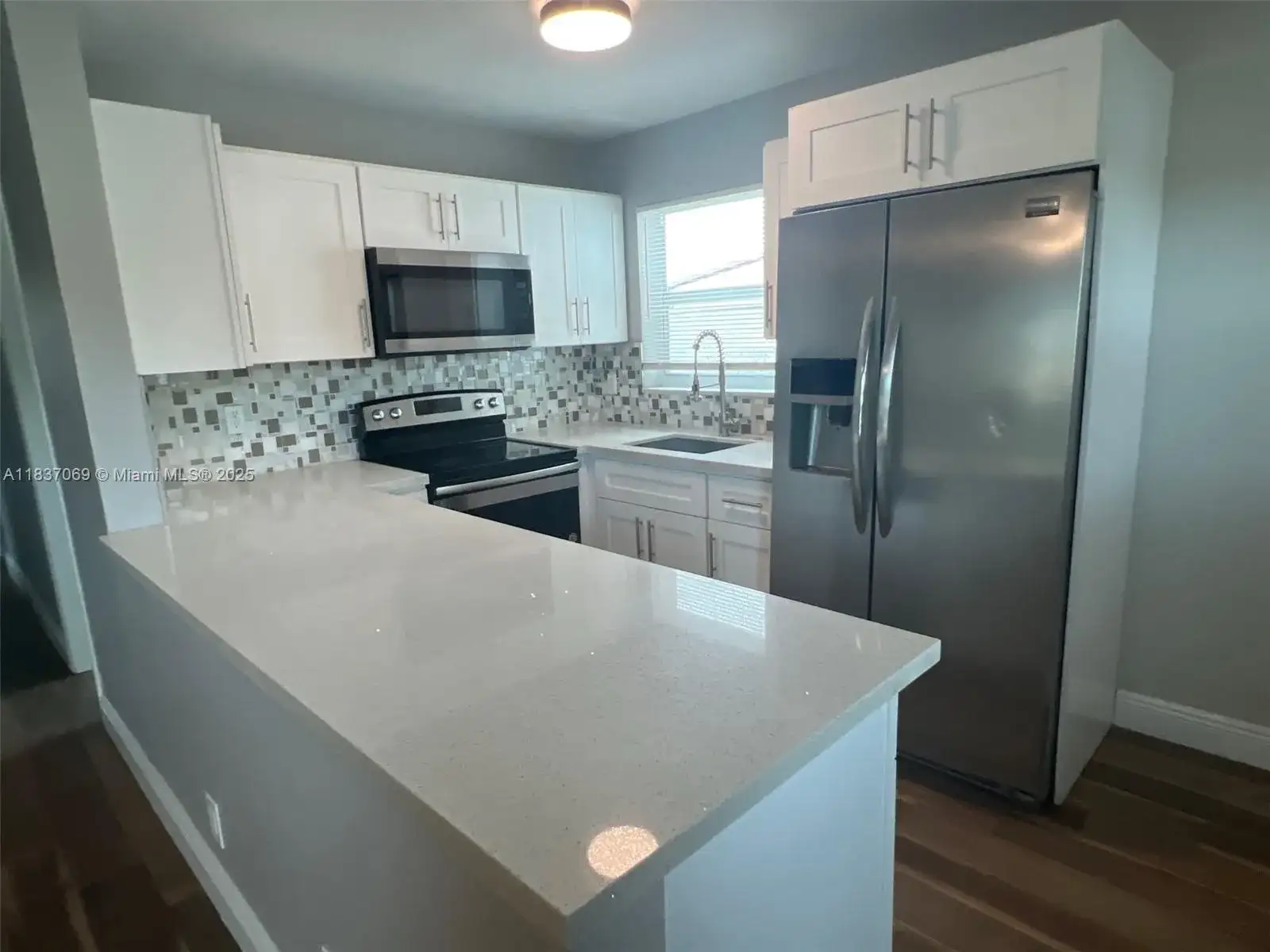 2569 NW 61st Ave, Margate FL 33063 photo 2