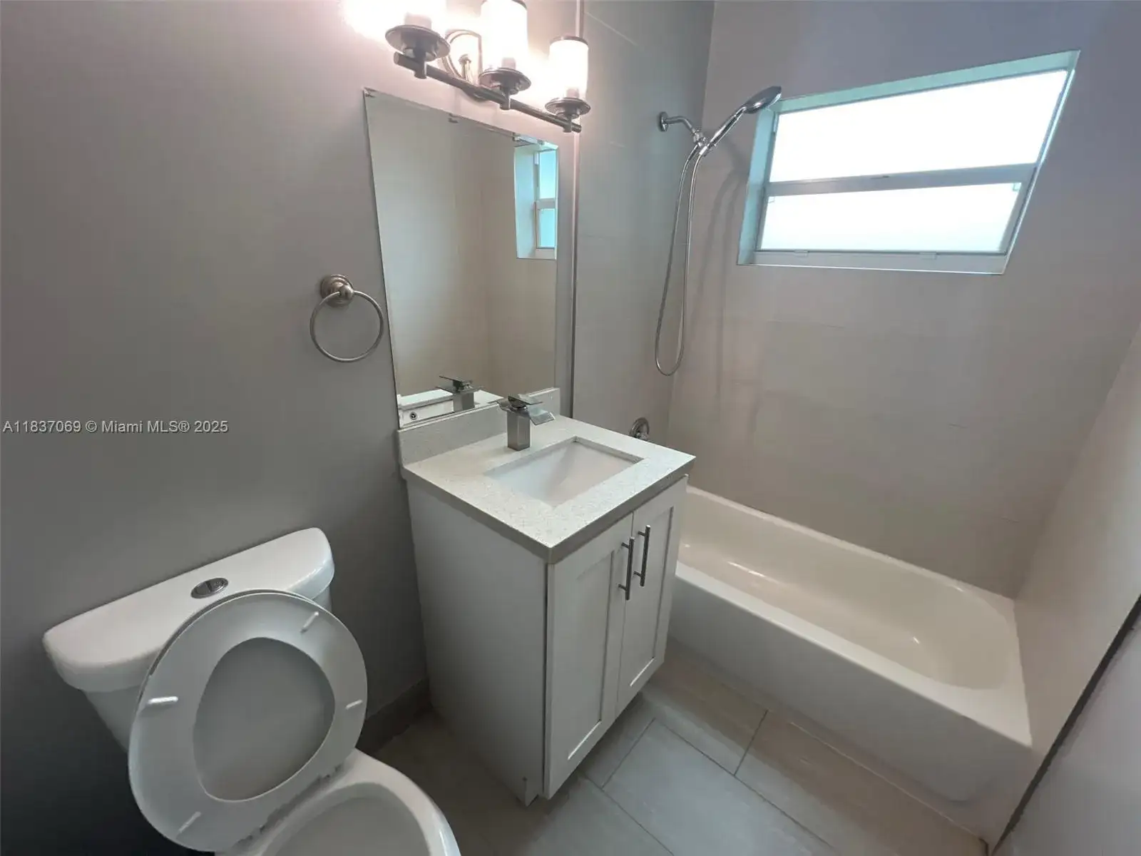 2569 NW 61st Ave, Margate FL 33063 photo 5