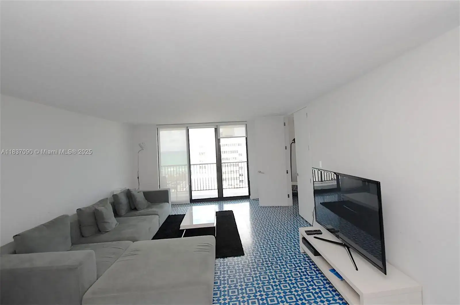 1800 Collins Ave # 18F, Miami Beach FL 33139 photo 5