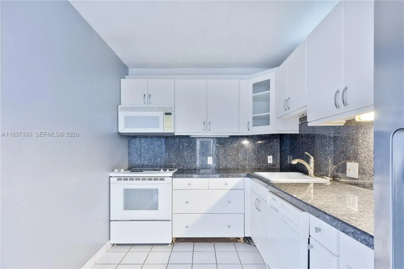 20379 W Country Club Dr # 2636, Aventura FL 33180 photo 2