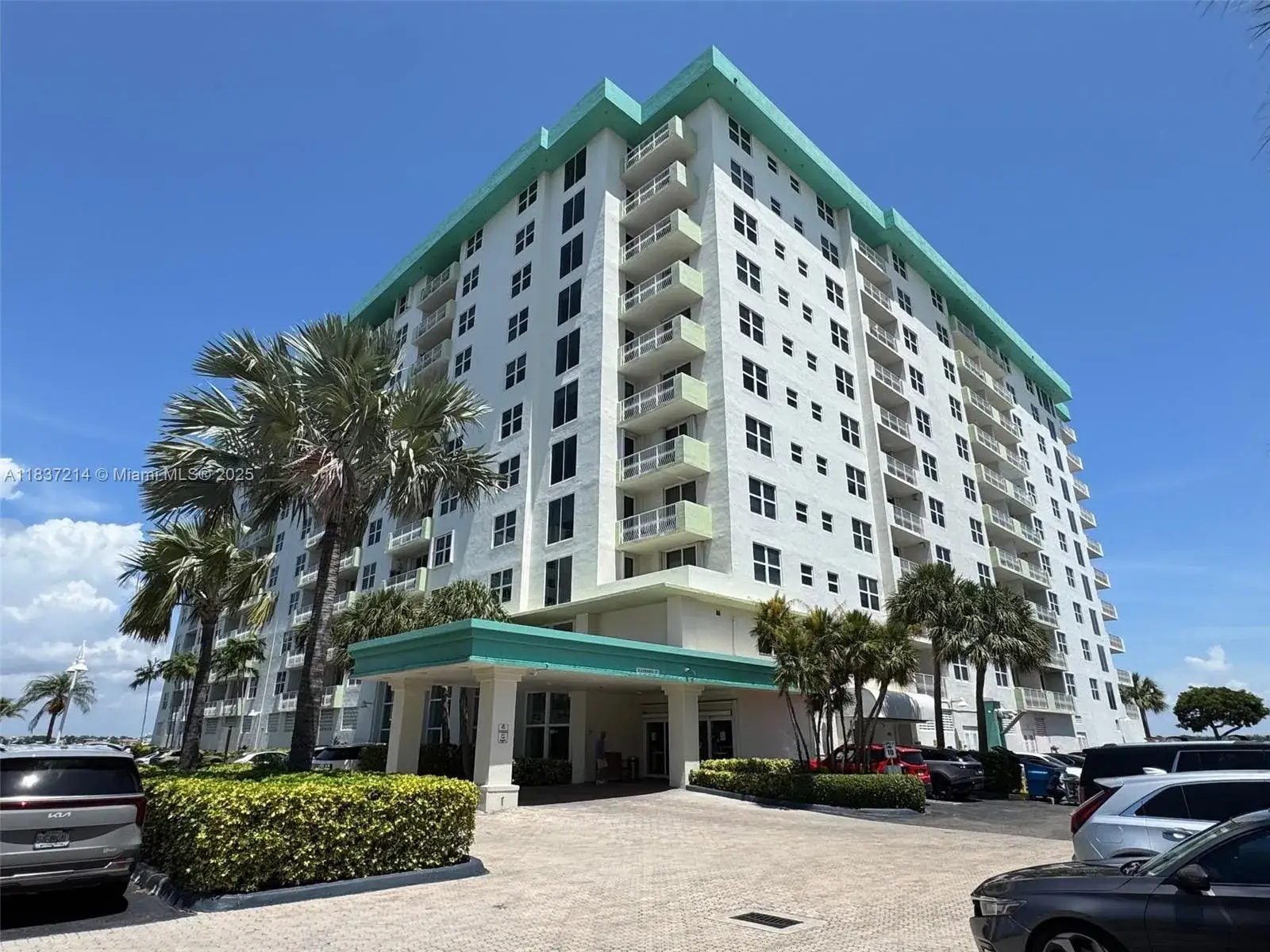 10350 W Bay Harbor Dr # 9T, Bay Harbor Islands FL 33154