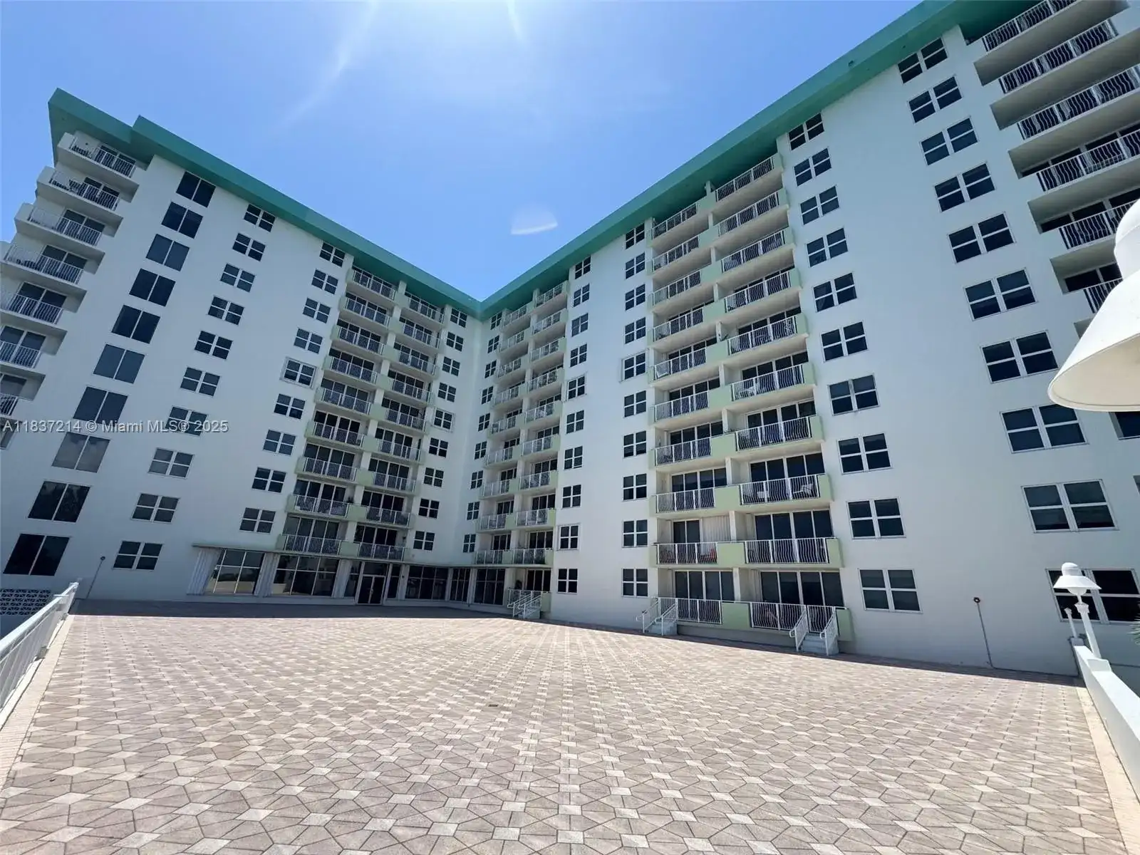 10350 W Bay Harbor Dr # 9T, Bay Harbor Islands FL 33154 photo 2