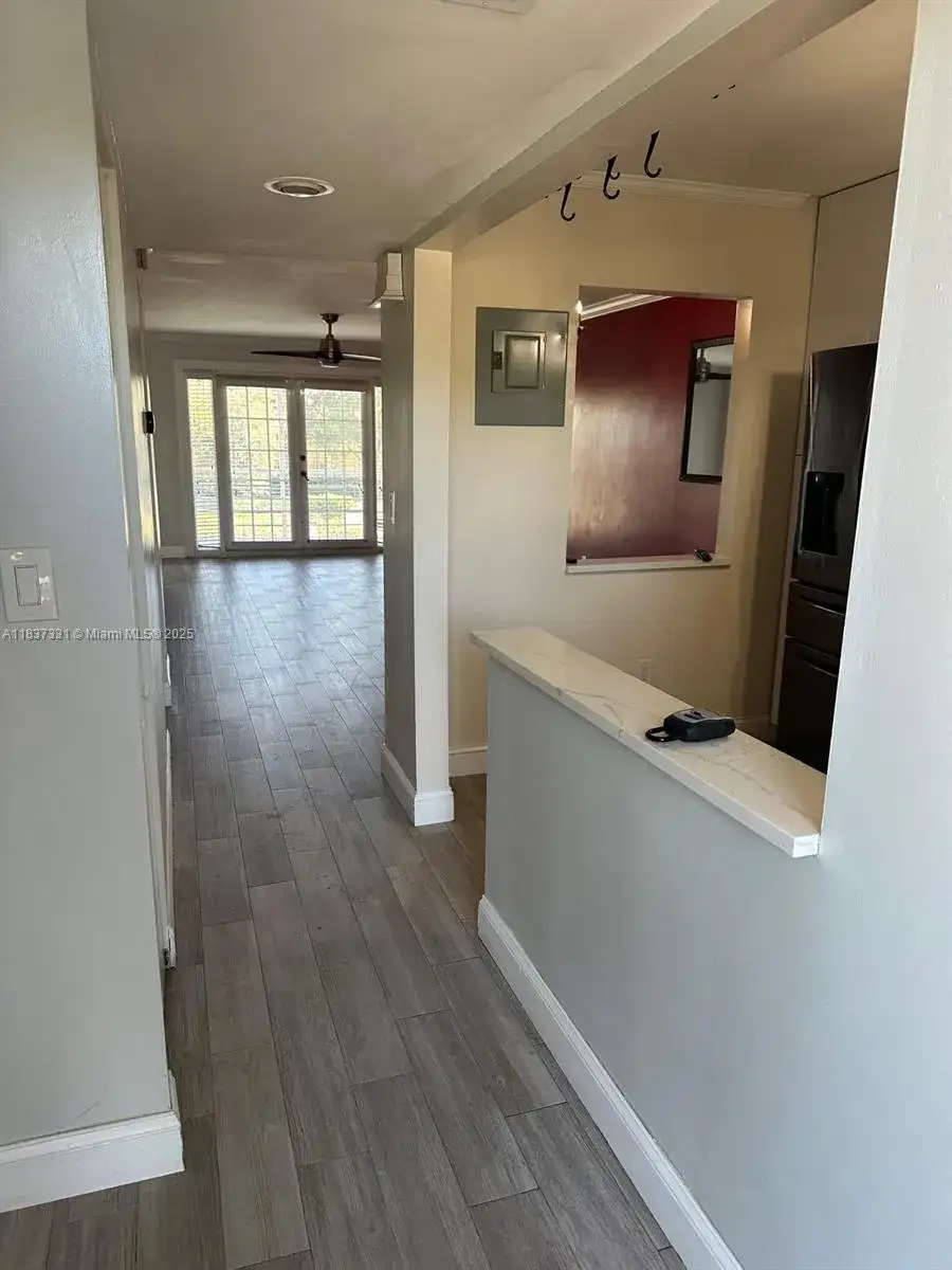 661 N University Dr # 201, Pembroke Pines FL 33024 photo 3