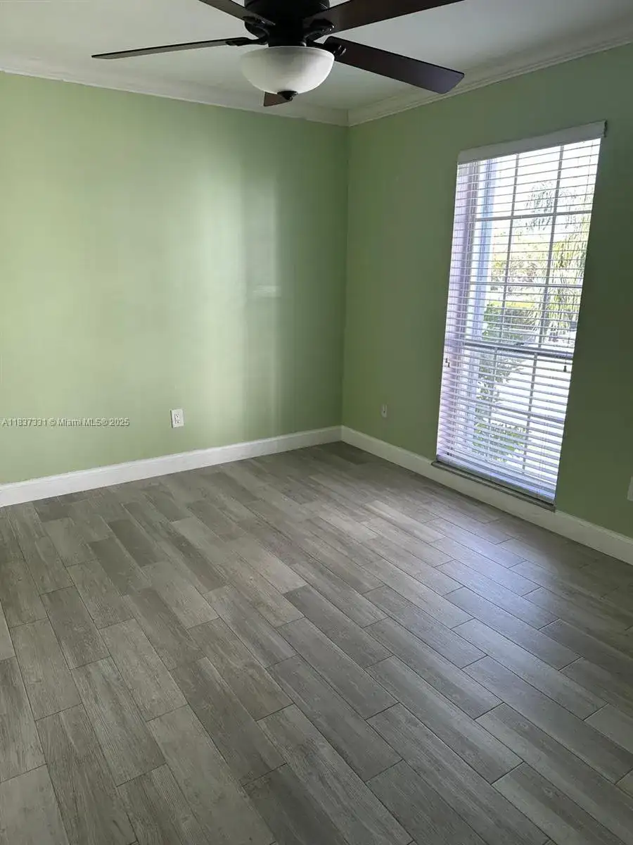 661 N University Dr # 201, Pembroke Pines FL 33024 photo 4