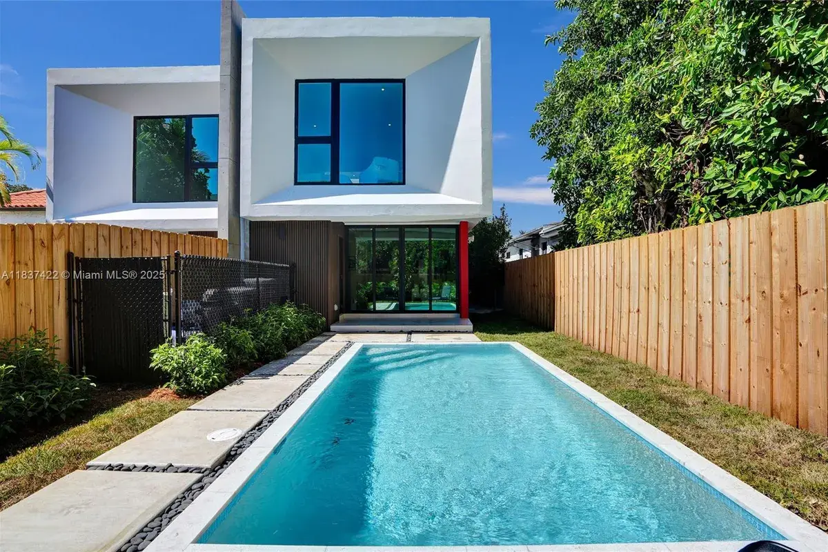 3645 SW 1st Ave, Miami FL 33145
