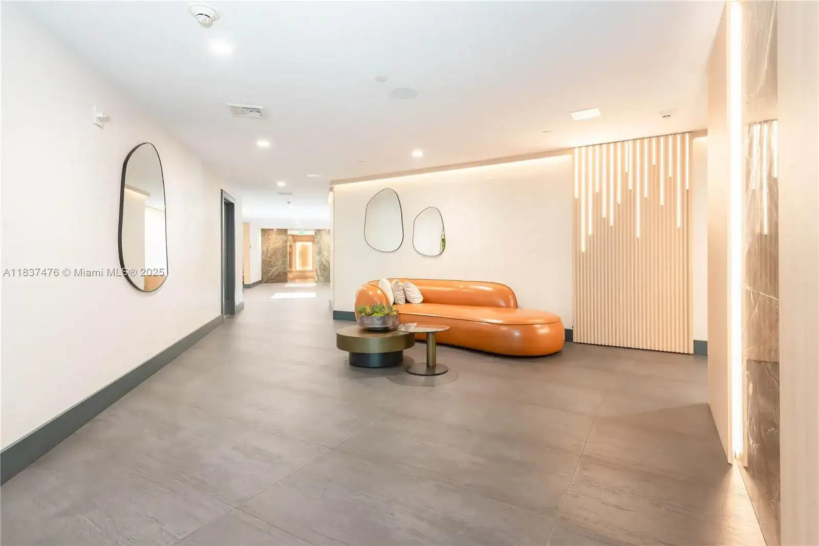 90 SW 3rd St # 2113, Miami FL 33130 photo 4