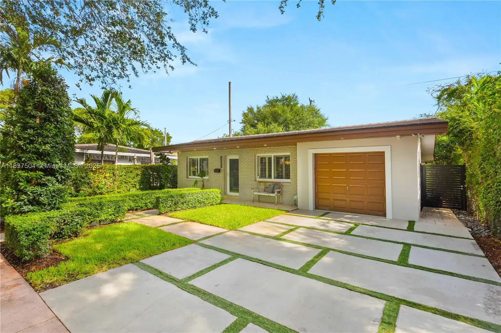 1261 San Miguel Ave, Coral Gables FL 33134 photo 3
