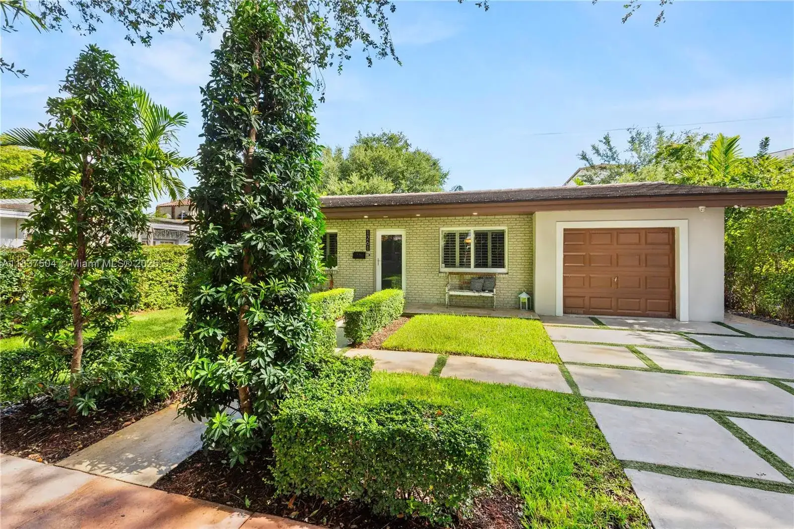 1261 San Miguel Ave, Coral Gables FL 33134 photo 4