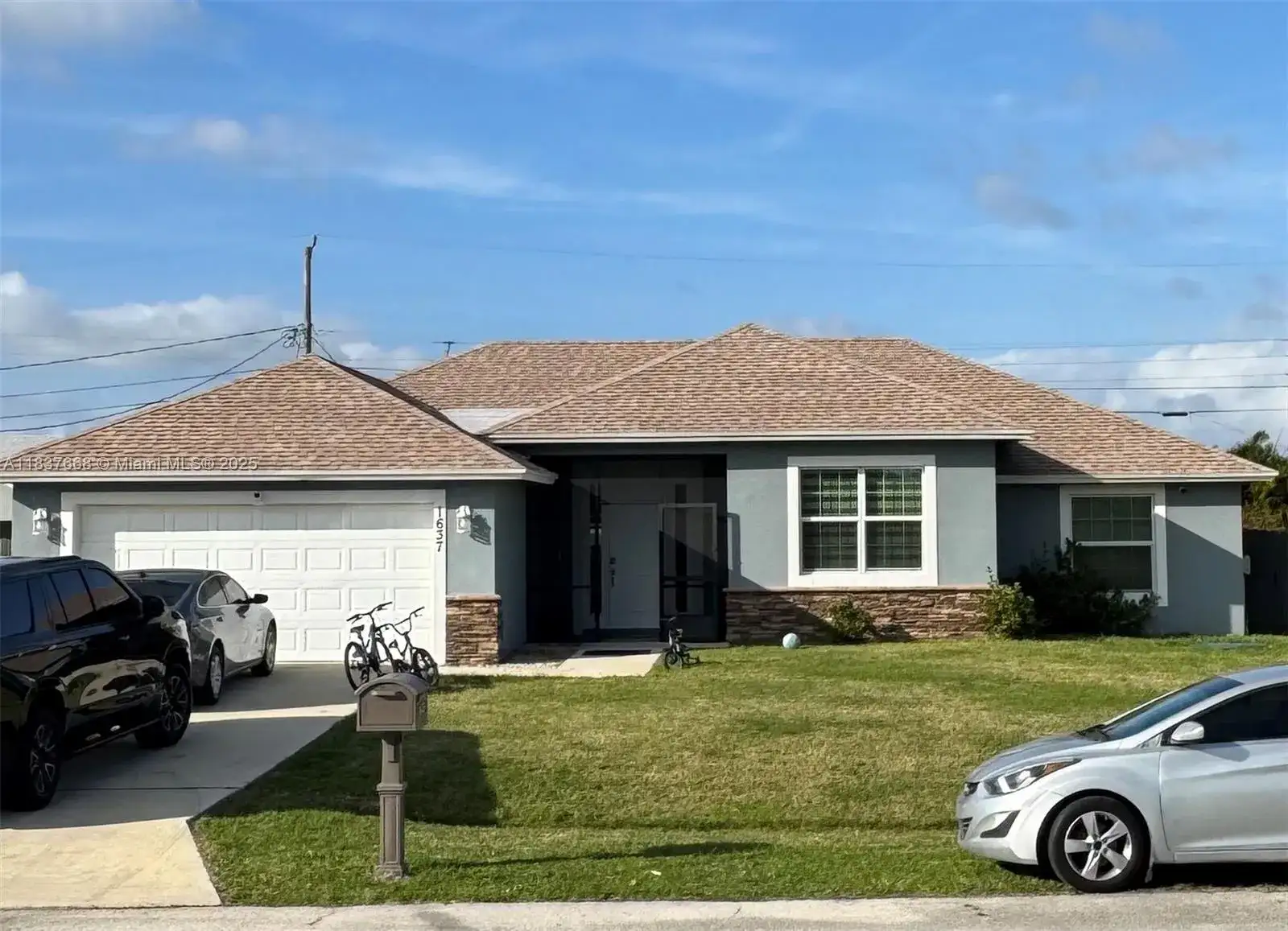 1637 SW Daysland Ave, Port St. Lucie FL 34953 photo 2