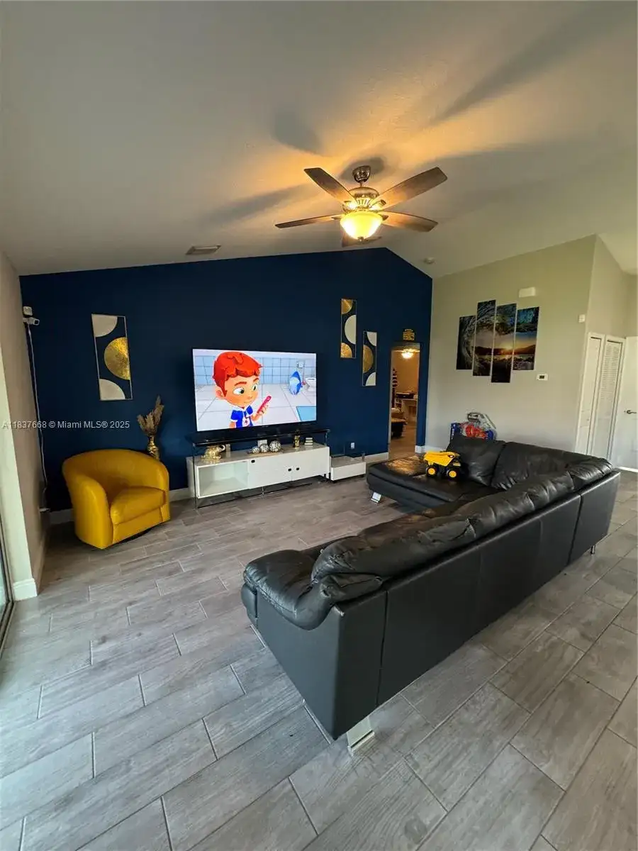 1637 SW Daysland Ave, Port St. Lucie FL 34953 photo 3