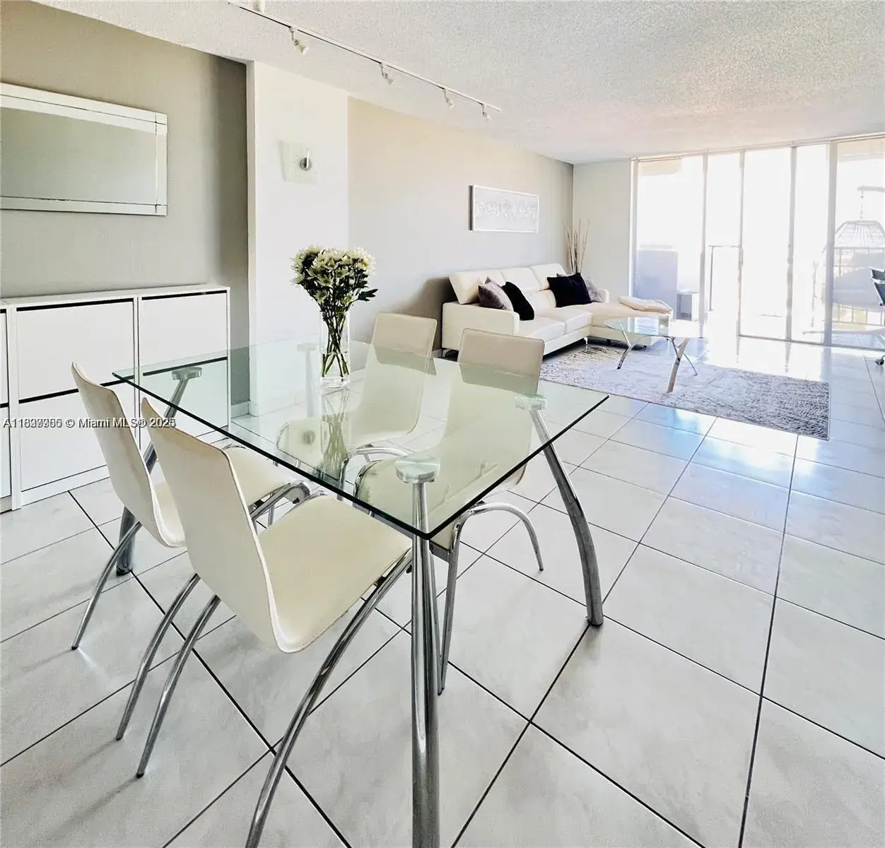 2780 NE 183rd St # 2015, Aventura FL 33160