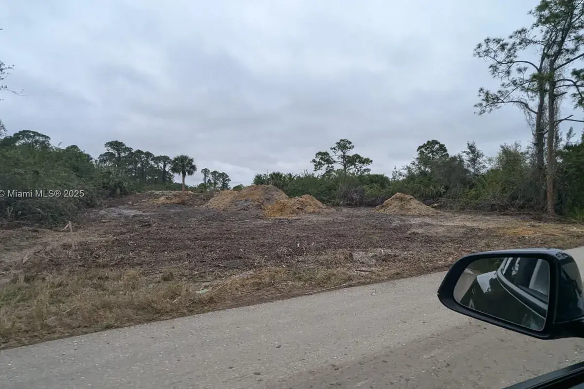 146 Genoa Ave S, Lehigh Acres FL 33974