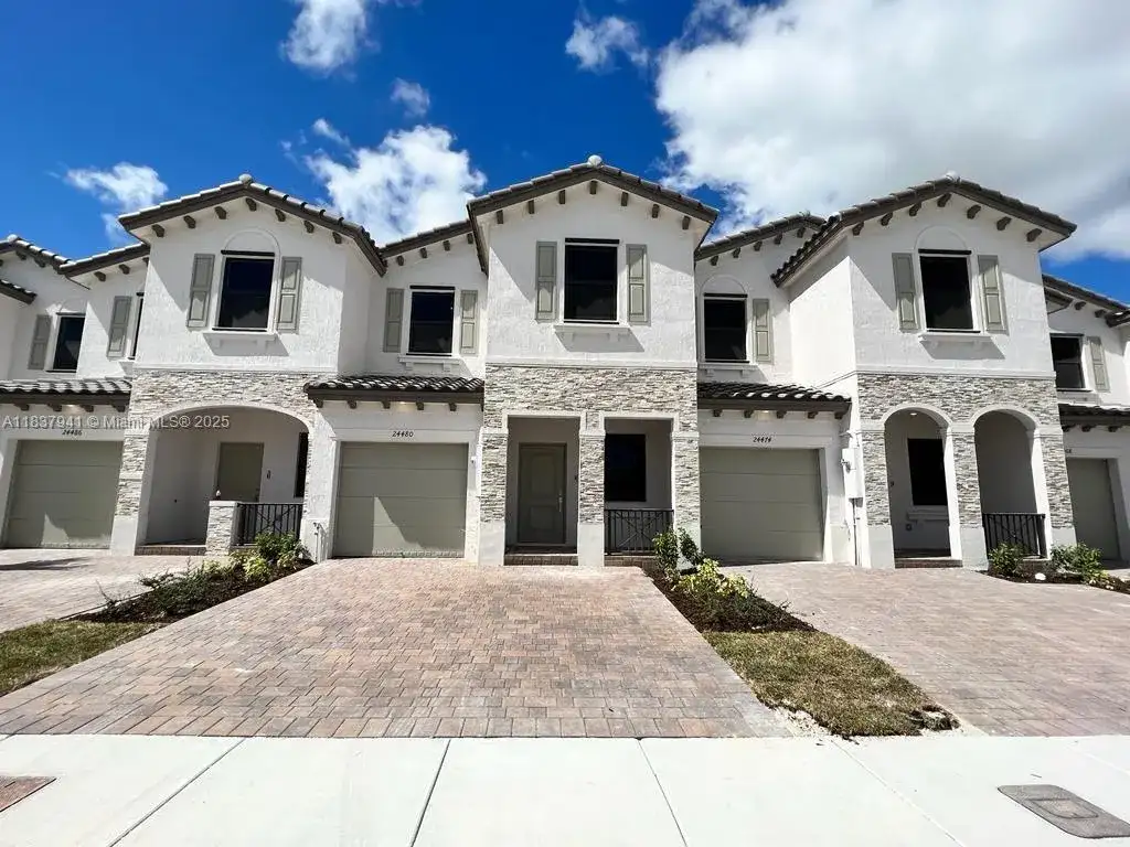 24480 SW 119th Pl, Homestead FL 33032 photo 2