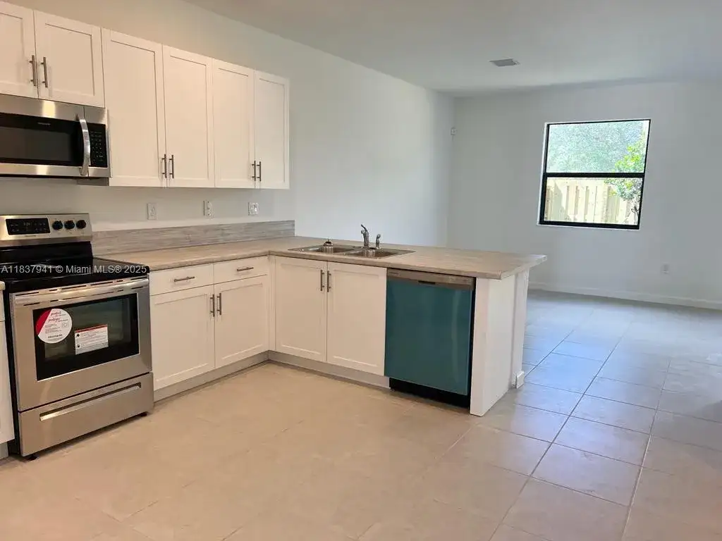24480 SW 119th Pl, Homestead FL 33032 photo 4