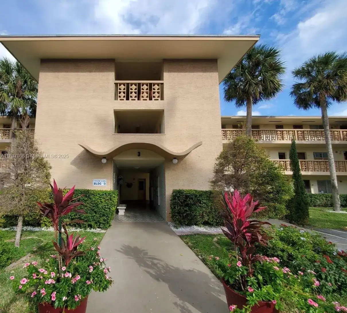 17050 NE 14th Ave # 208, North Miami Beach FL 33162