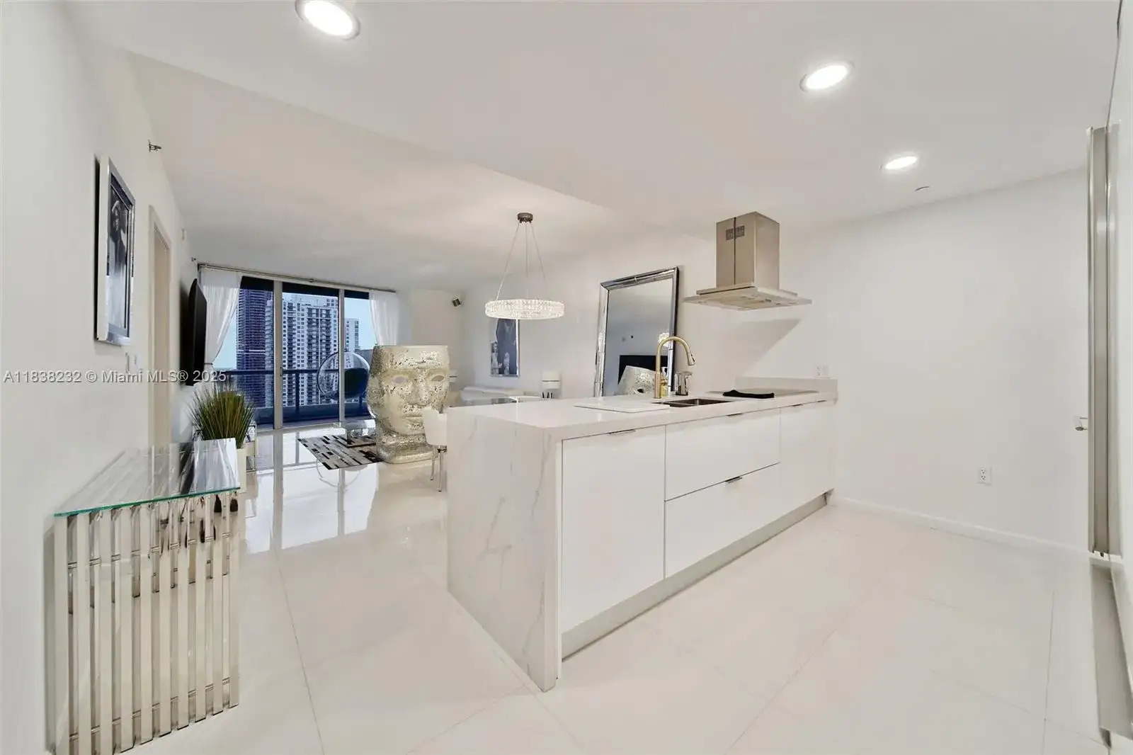 495 Brickell Ave # 4209, Miami FL 33131 photo 2