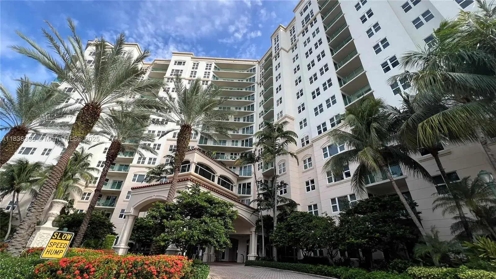 19900 E Country Club Dr # 1014, Aventura FL 33180