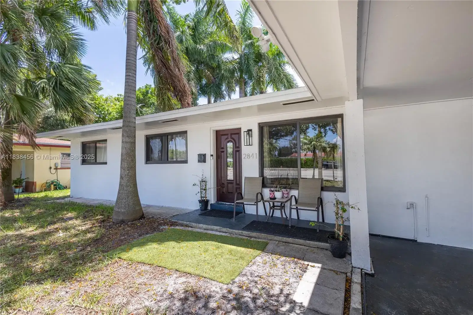 2841 NW 9th Ave, Wilton Manors FL 33311 photo 2