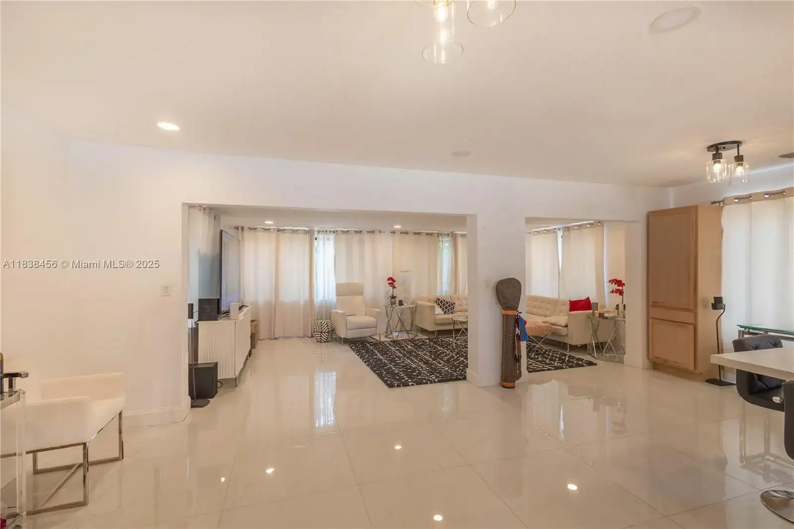 2841 NW 9th Ave, Wilton Manors FL 33311 photo 4