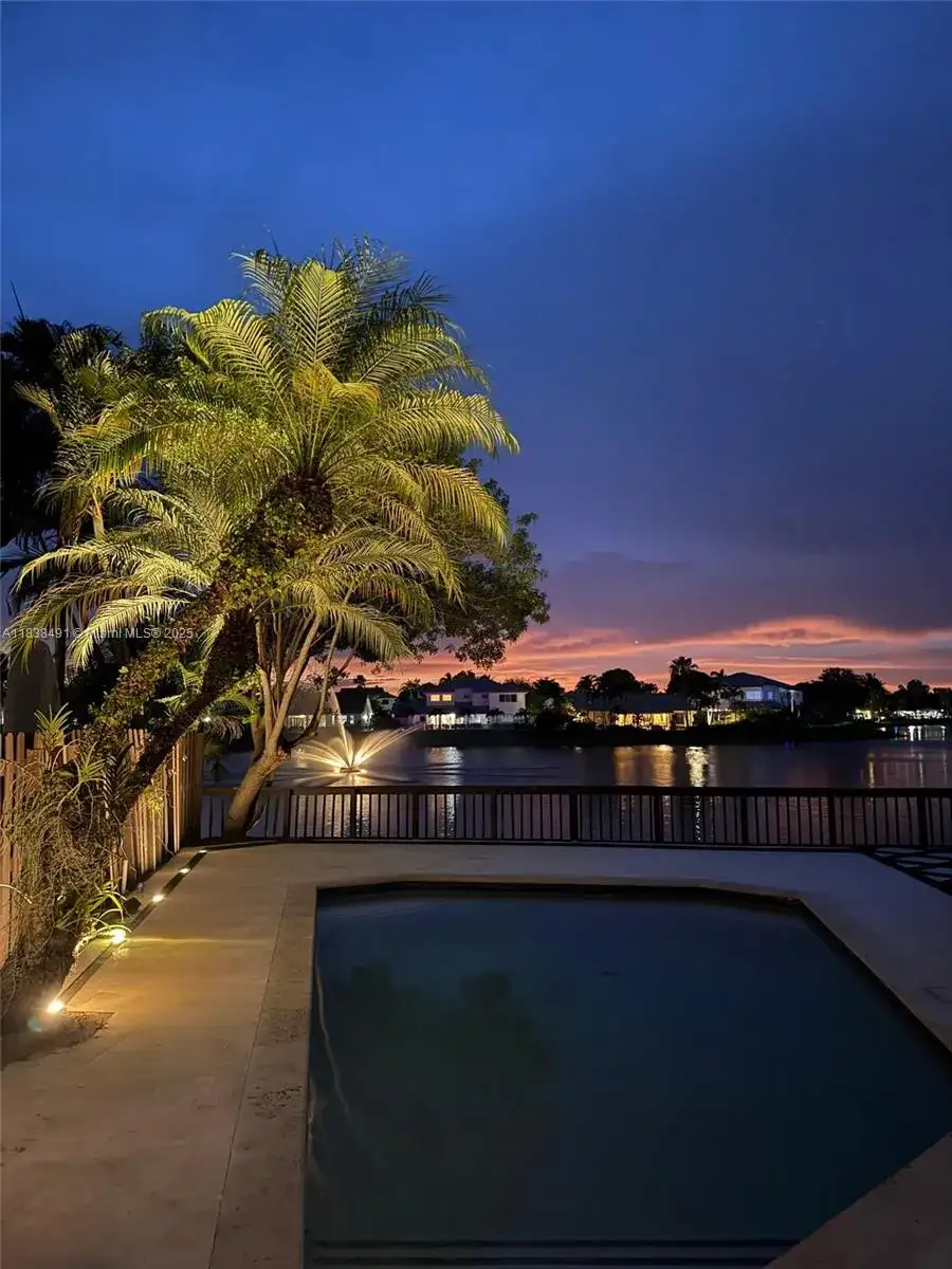 14819 SW 46th Ln, Miami FL 33185 photo 2