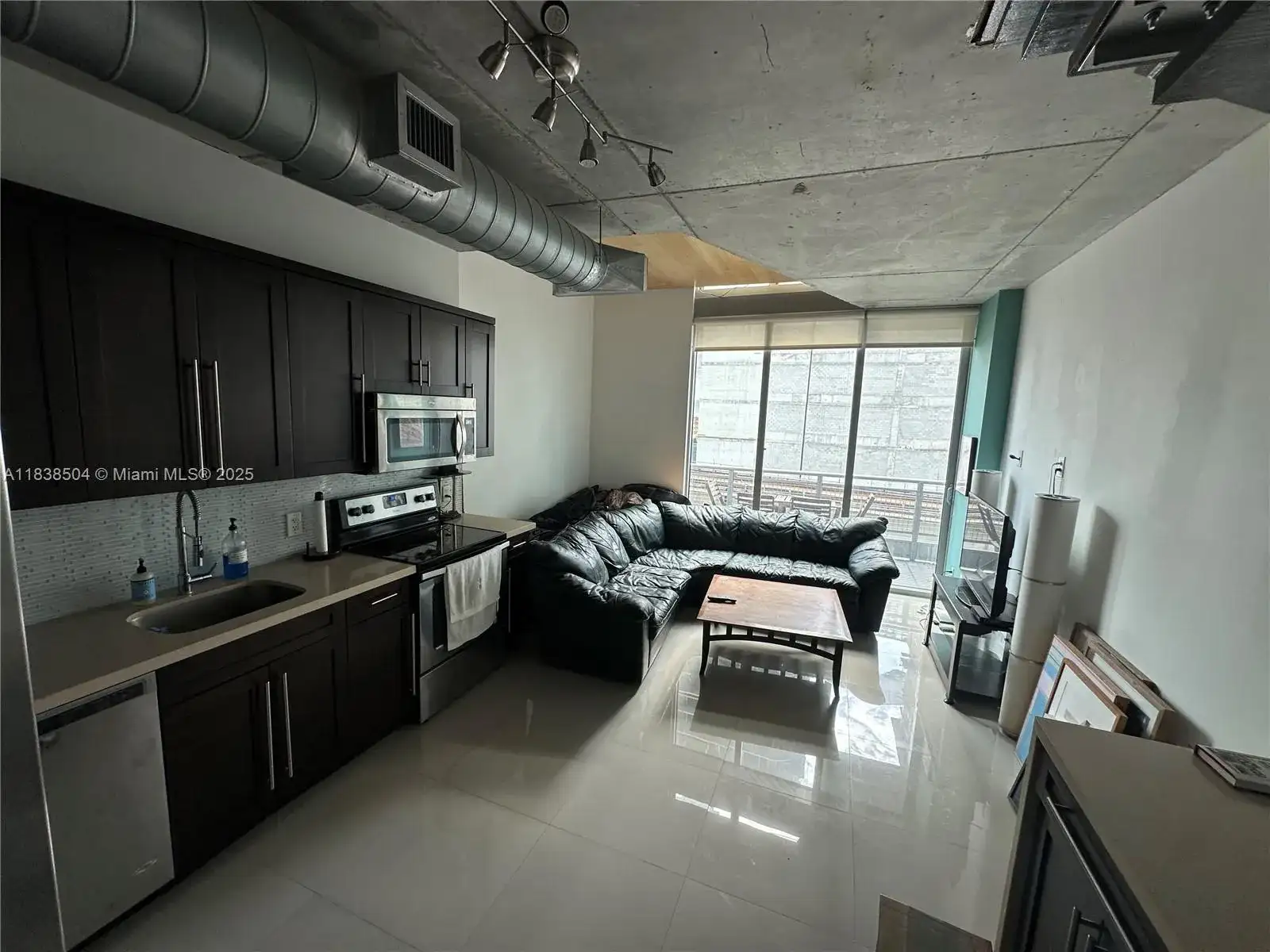690 SW 1st Ct # 1010, Miami FL 33130 photo 2