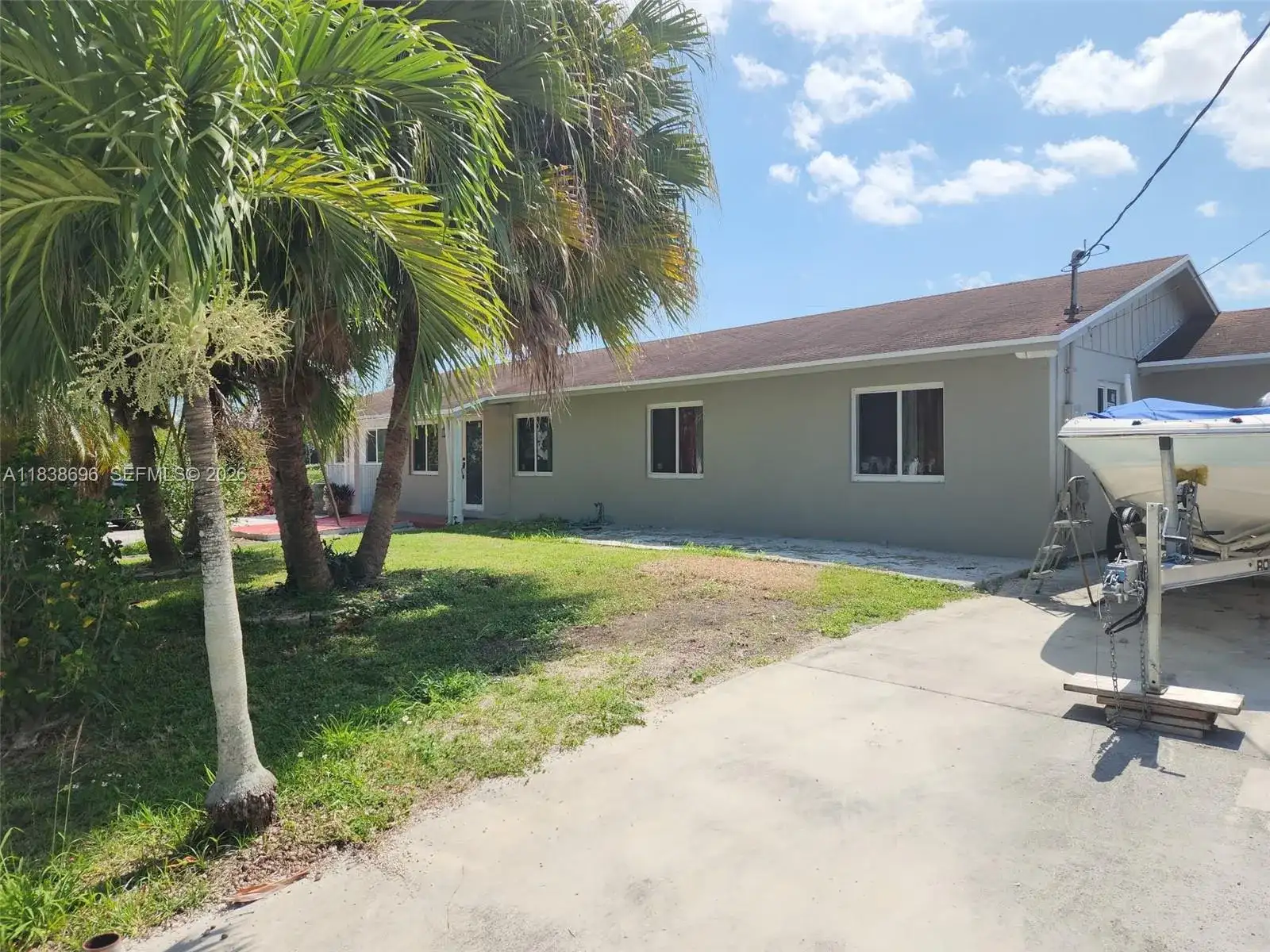 496 SW 9th Ave, Florida City FL 33034 photo 2