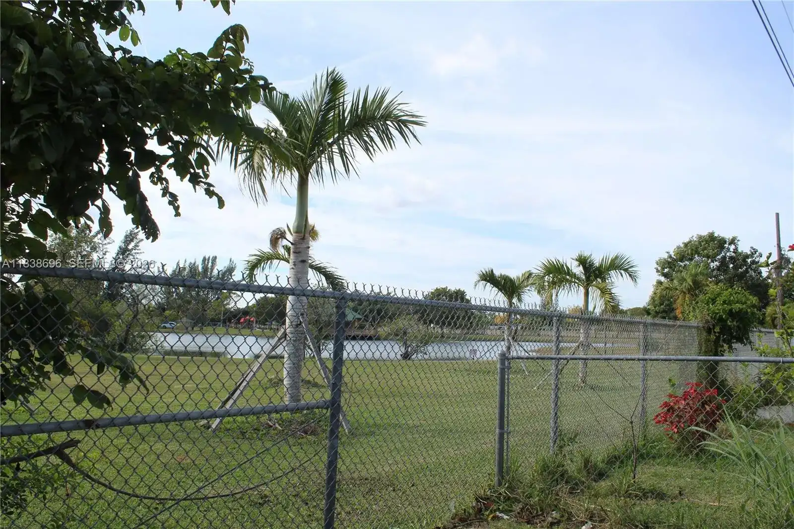 496 SW 9th Ave, Florida City FL 33034 photo 4