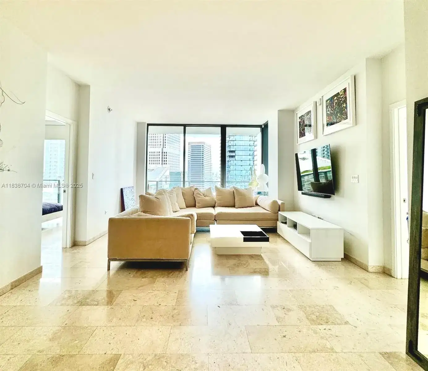 88 SW 7th St # 1805, Miami FL 33130 photo 5