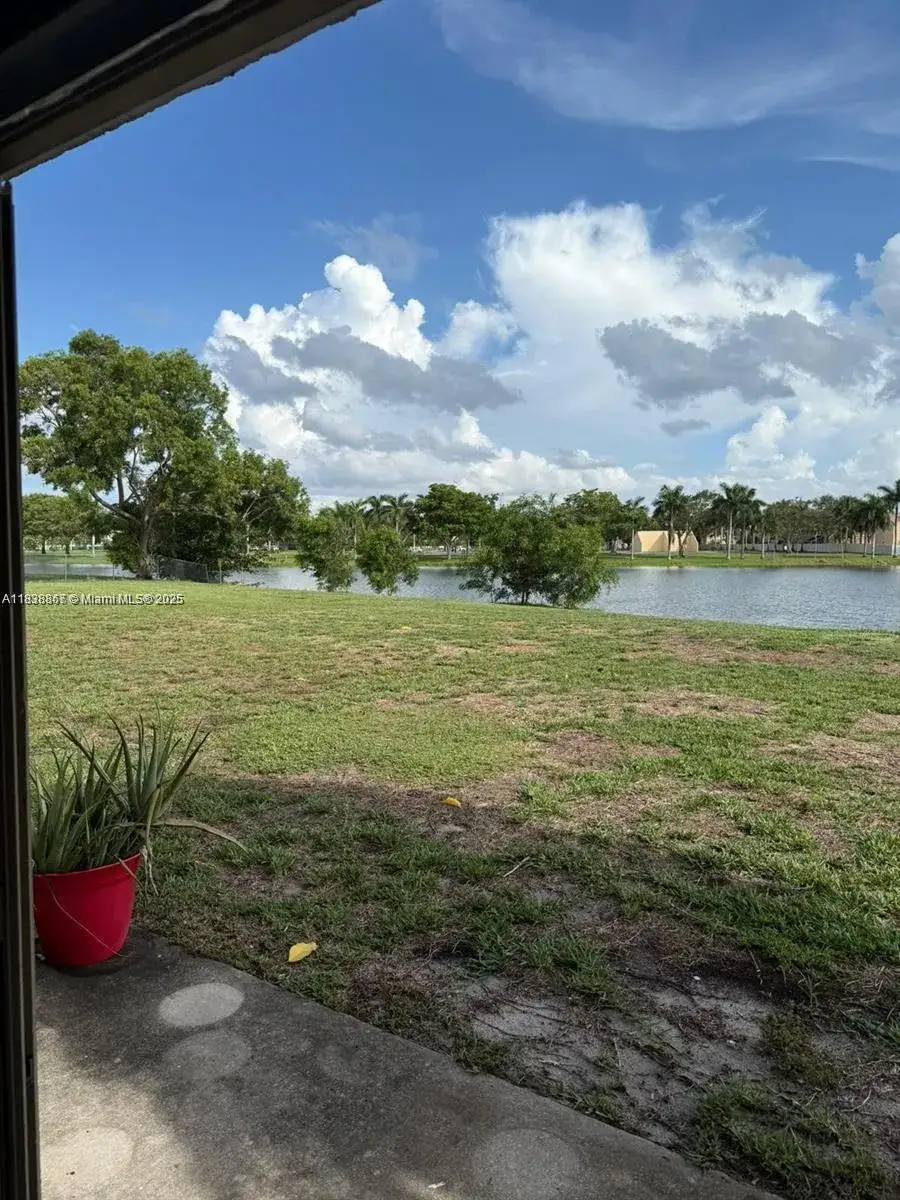 8560 N Sherman Cir # 105, Miramar FL 33025