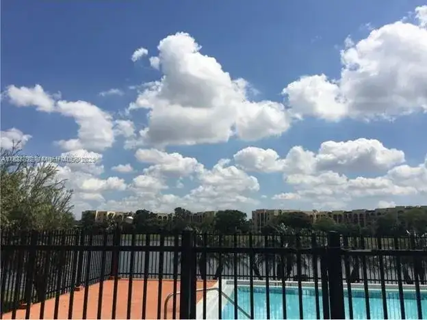 9688 Fontainebleau Blvd # 409, Miami FL 33172 photo 3